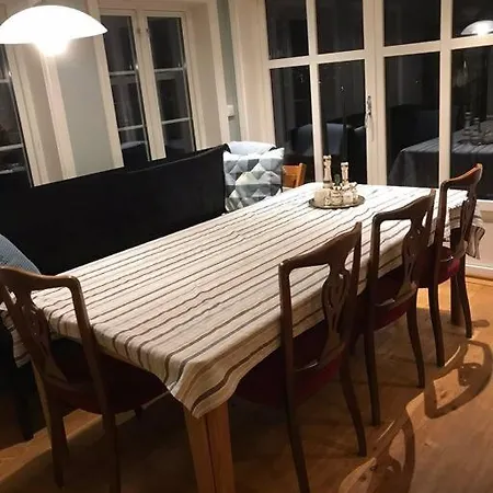 Flaklypa, Hus Pa Toppen Med Jacuzzi Og Utsikt Arendal