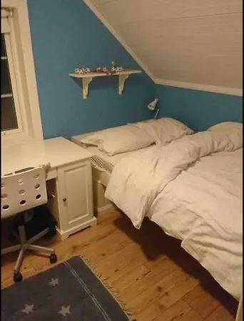 Semesterbostad Flaklypa, Hus Pa Toppen Med Jacuzzi Og Utsikt Arendal
