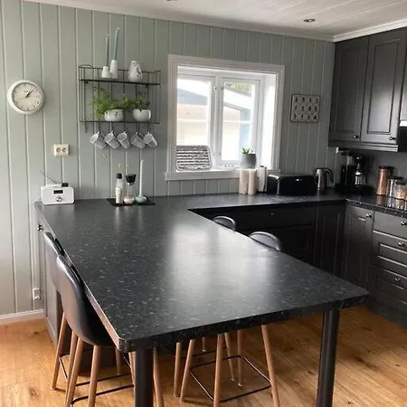 Flaklypa, Hus Pa Toppen Med Jacuzzi Og Utsikt *